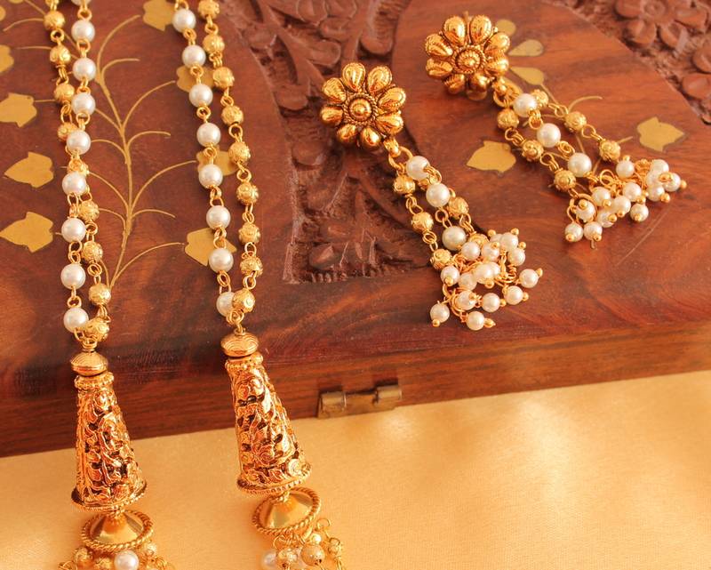 Beautiful Perl And Gold Multi Layered Necklace Set Dj05377