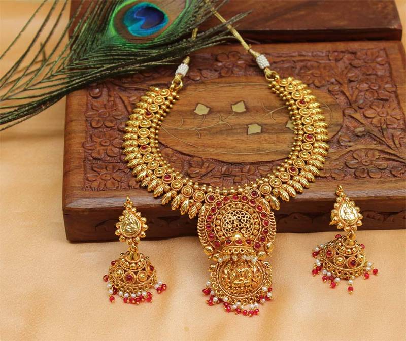 Gorgeous Geru polish Gold plated Temple necklace set