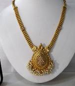 Golden Chain Tilak Pendant Ghungaru Necklace Set