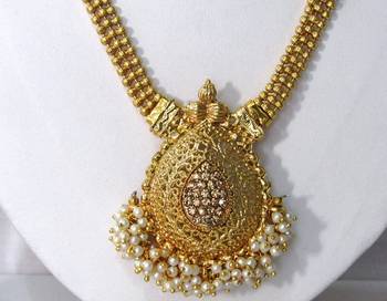Golden Chain Tilak Pendant Ghungaru Necklace Set 2