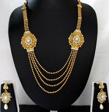 Golden 4 line Tilak Pearl Brooch Necklace Set 1
