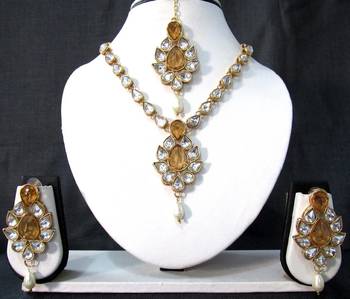 White Drop Yellow Stone Necklace Set 1
