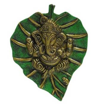 eCraftIndia Lord Ganesha on Green Leaf 1