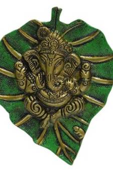 eCraftIndia Lord Ganesha on Green Leaf
