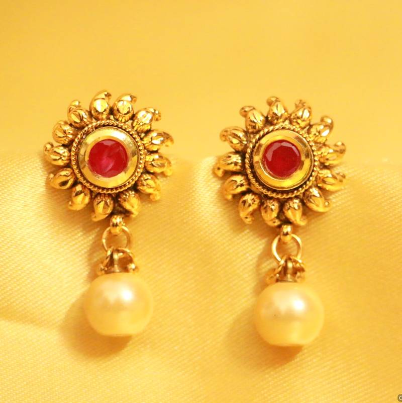 Ruby Gold Look Paisley Pearl Studs