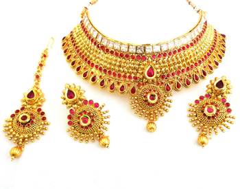 Ethnic Kemp Stone Bridal Choker Necklace Set With Maang Tikka 3