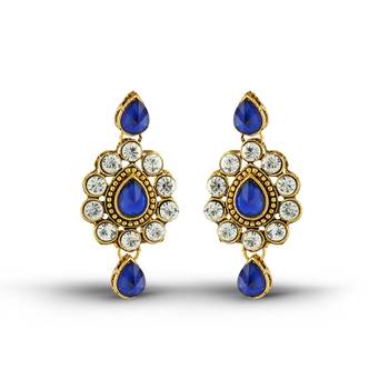 Attractive Design Gold Finishing Blue Austrian Stone Necklace Set With Maang Tikka 3
