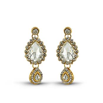 Gracefull Design Gold Finishing Necklace Set With Maang Tikka 3