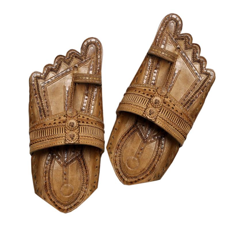 Attractive designer‚ kolhapuri chappal for men KORAKARI 1489748