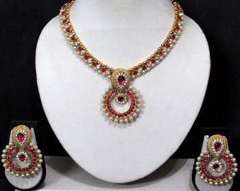 Pink Stone Polki Pendant Necklace Set 1