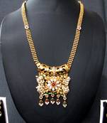 Golden pearl flower pendant necklace set