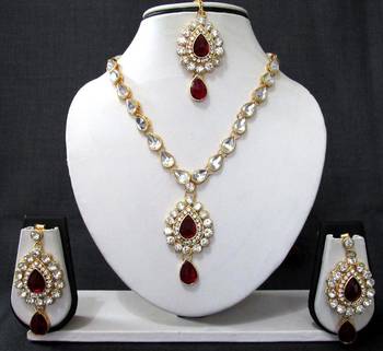 Nice maroon kundan necklace set 1