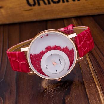 New Fashion red color stylist r women's wear Leather strap Quartz Wristwatch 1