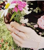 Pearl golden Chain Exclusive designer classic pretty haathful