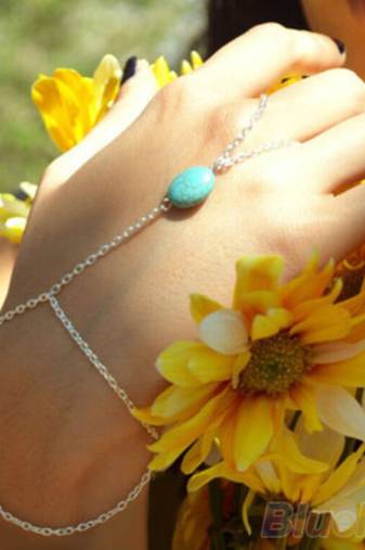 Pearl golden Chain Exclusive designer classic pretty haathful