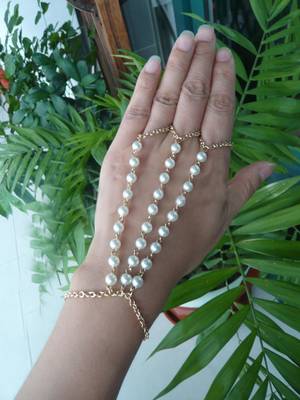 Pearl golden Chain Exclusive designer classic pretty haathful 1