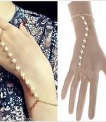 Pearl golden Chain Exclusive designer classic pretty haathful