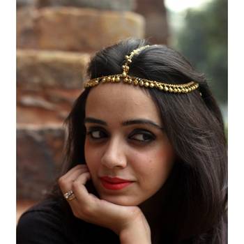 Exclusive Elegant Chained Maangt- Tikka 1