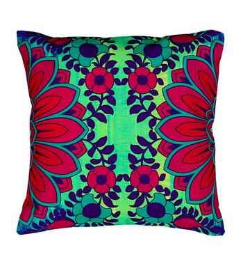 Blooming flower motif cushion cover 1