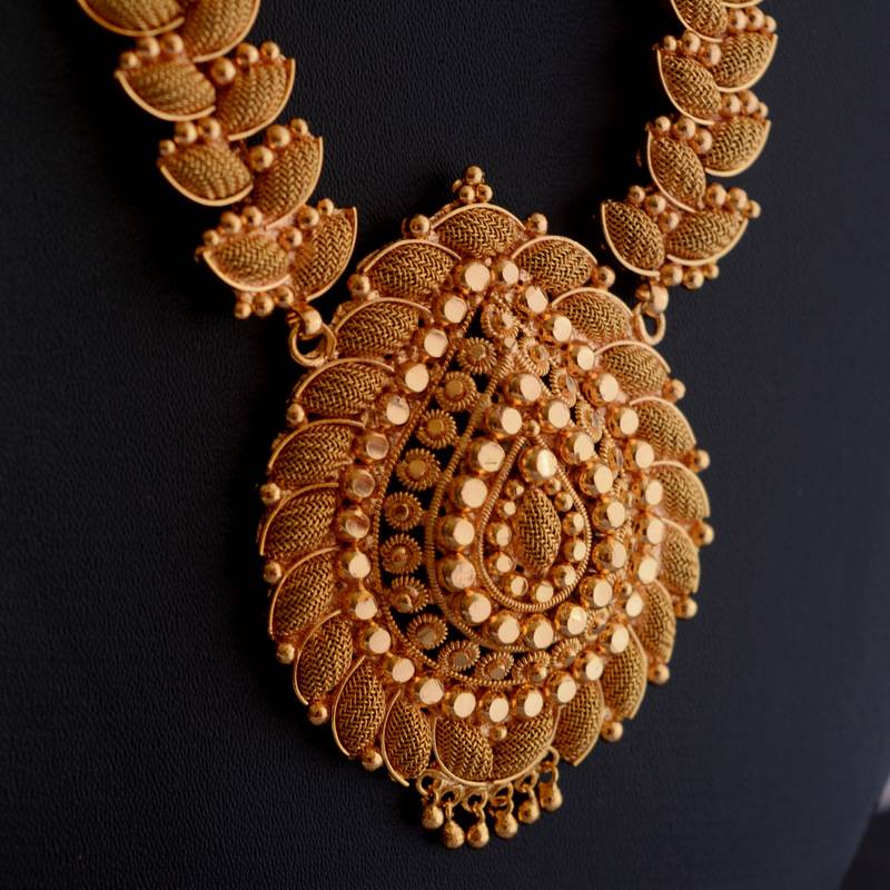 Fancy necklace 75