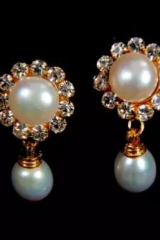 Real Pearls Double String Round Pearls Set