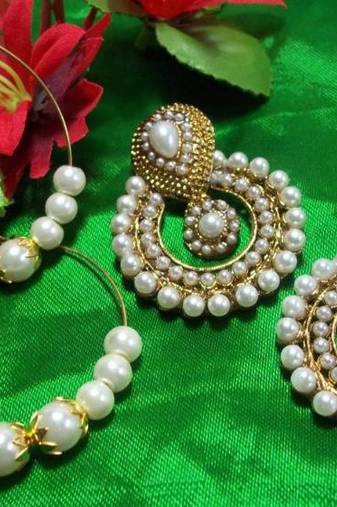 Buy 1 get 1 free white pearl polki earrings
