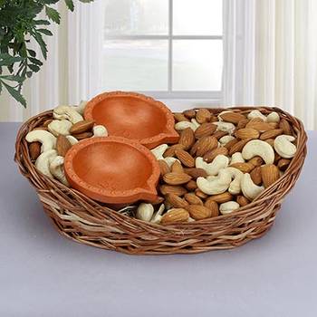 Diwali Special Chocolates Hampers For gifitng your Loved Ones 1