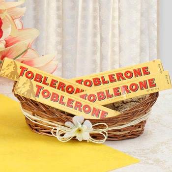 Diwali Special Chocolates Hampers For gifitng your Loved Ones 1