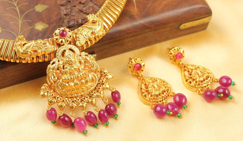Gorgeous Ruby Bead Lakshmi Necklace Set
