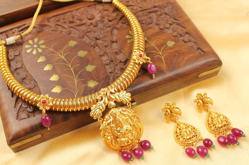 Gorgeous Ruby Bead Lakshmi Necklace Set