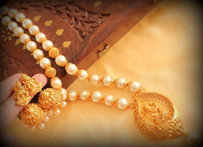 Gorgeous Matte Finish Pearl Lakshmi Necklace Set