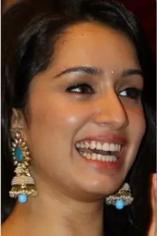 Aashiqui 2 Earings with Pearl Bangles