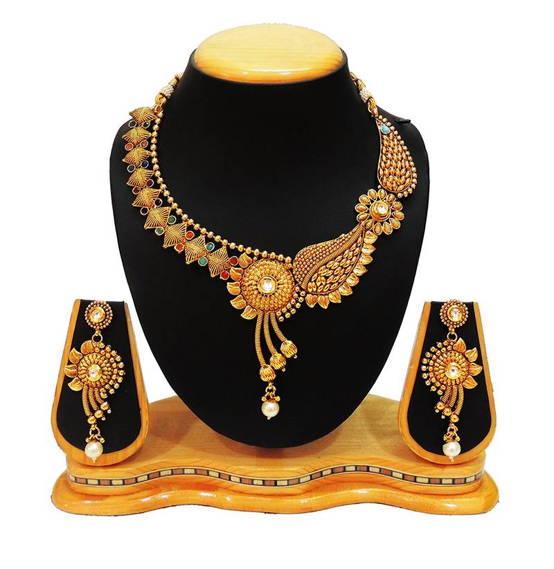 Traditional Golden Flower Necklace For 