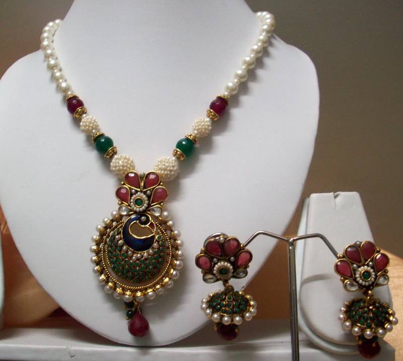 Necklace Set Antique Peacock Pendant (Locket )