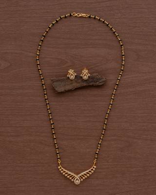 Crystal mangasutra short with diamond pendant and matching earrings on egram gold 2