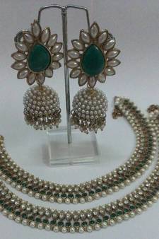 Green coloue Aashiqui 2 Earings & Anklets