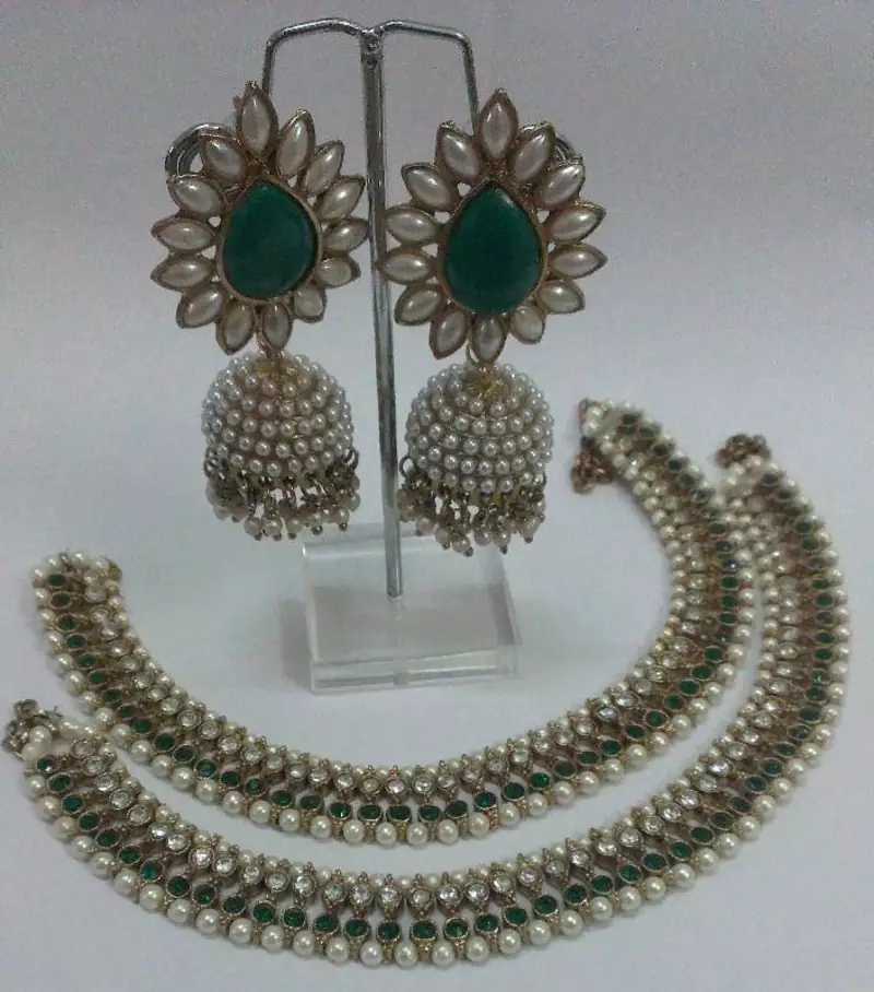 Green coloue Aashiqui 2 Earings & Anklets