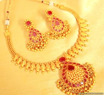 Ruby Gold Look Gerua Polish Necklace Set 1
