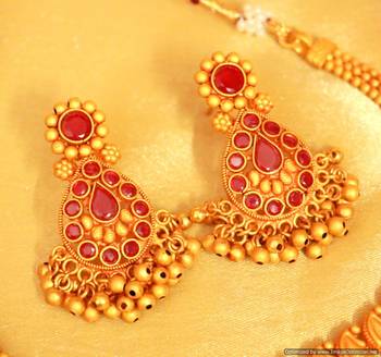 Ruby Gold Look Gerua Polish Necklace Set 3