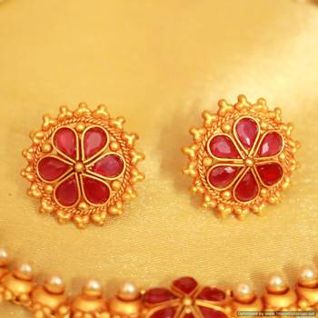 Multicolour Gold Look Gerua Polish Necklace Set 3