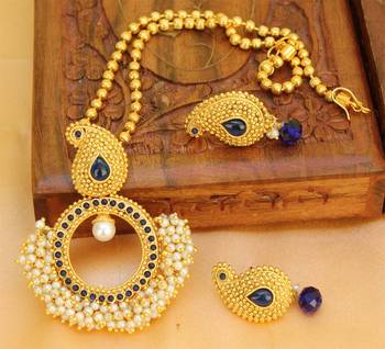 Lovely Gold Plated  Blue  Colour Pendant Set 1