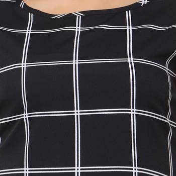 Black crepe printed stitched top 4