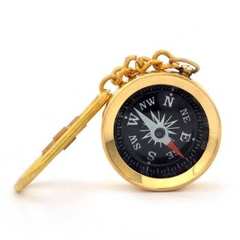 Antique brass handcrafted compass in keychain 2