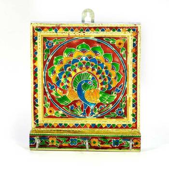 Meenakari artwork 3 key stand in white metal 1