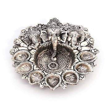 Pretty white metal god ganesha silver dia idol 1