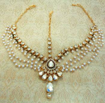 Multicolor pearl maang tikka 1