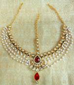 Multicolor pearl maang tikka