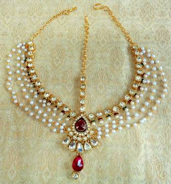 Multicolor pearl maang tikka 1