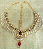 Multicolor pearl maang tikka