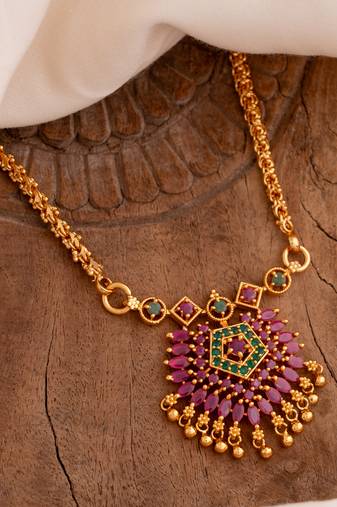 Golden chain with ruby pendant MEDIUM length one gram gold